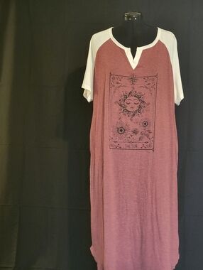 BloomChic Two-Tone Top in Mauve, Cream & Black